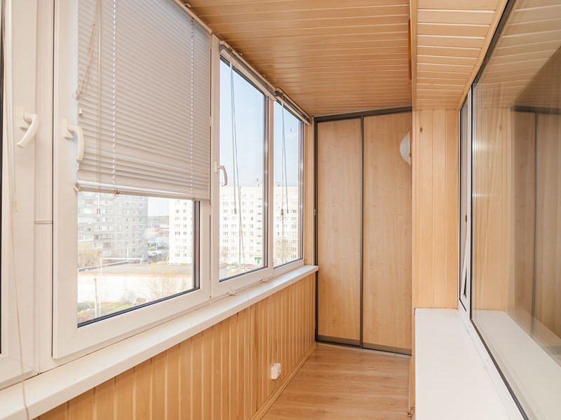 Обшивка балкона