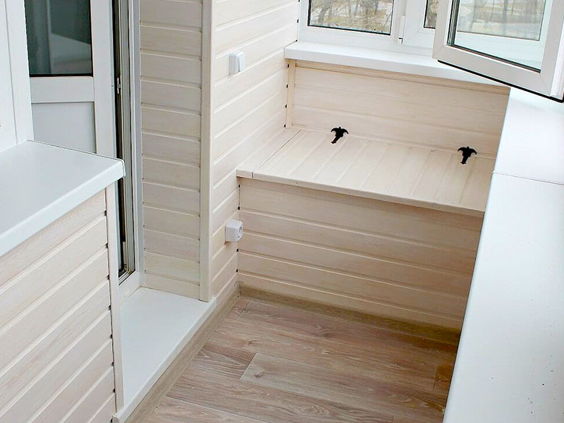 Обшивка балкона